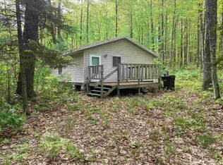 N18370 Big Bear Rd, Pembine, WI 54156