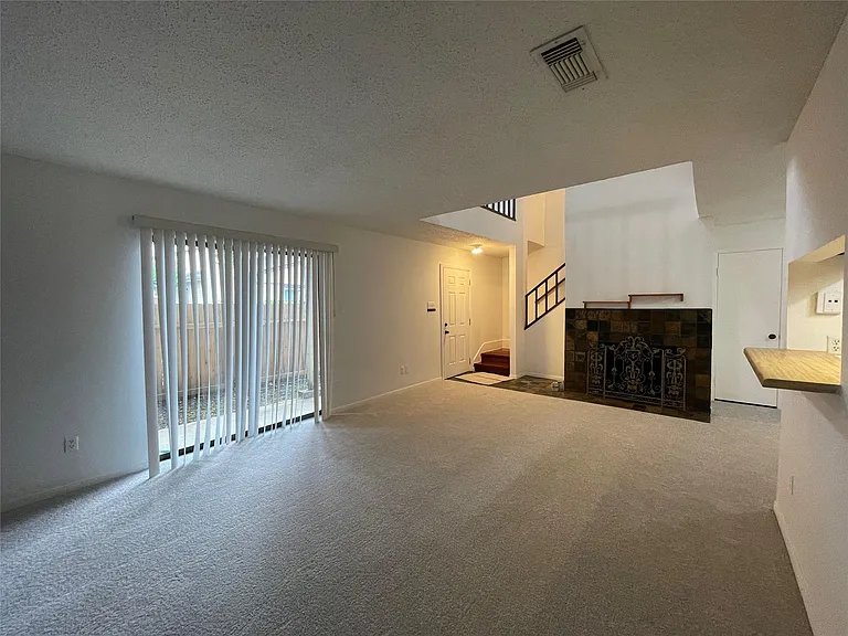 3909 Tanglewilde St #3909 — Photo 17