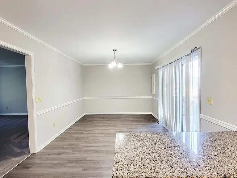830 Larch Way #1 — Photo 10