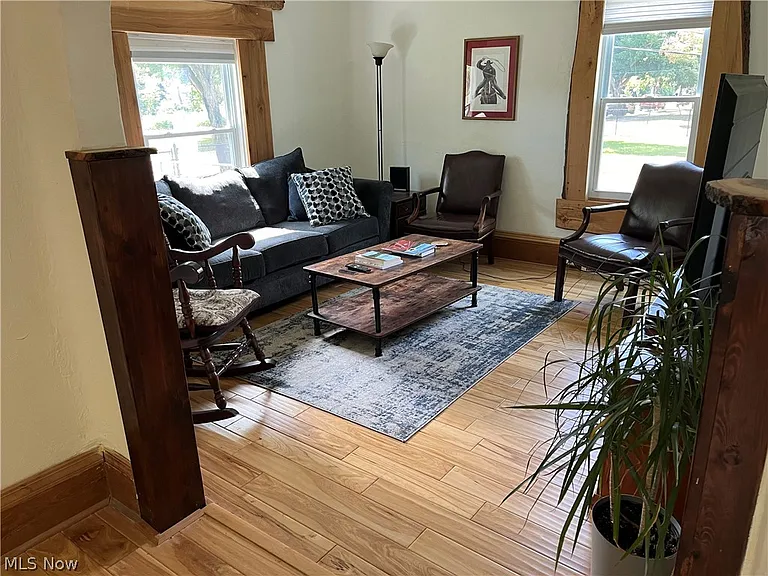 6914 Wakefield Ave — Photo 3