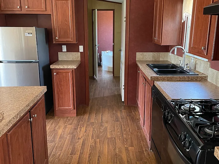 55 Morales Rd — Photo 6