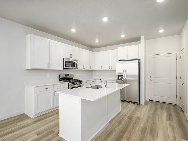 10017 Basalt Dr — Photo 7