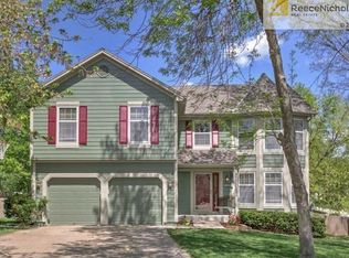 12105 S Acuff Ln, Olathe, KS 66062