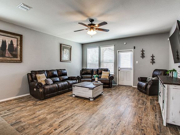 5th image of 2225 Buelingo Ln