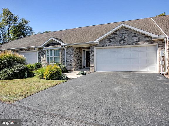 2nd image of 602 Brookview Dr