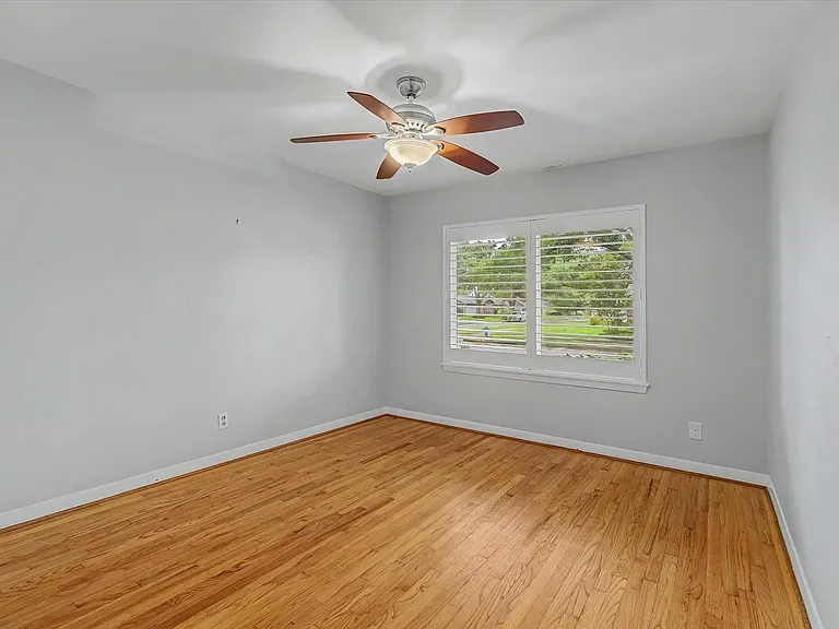 2123 Ridgecrest Dr — Photo 32