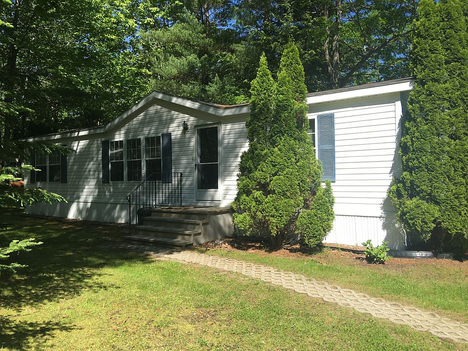 1st image of 17 Deer Isle Dr