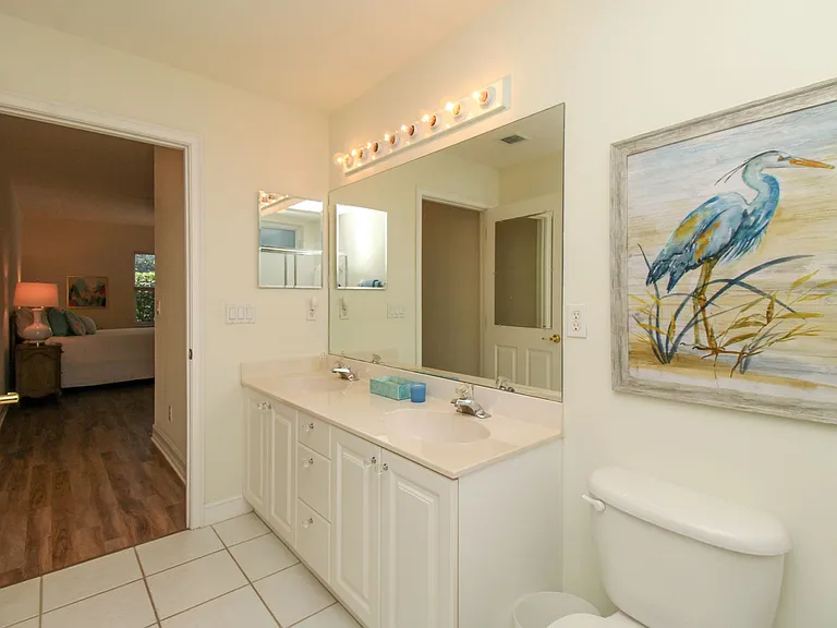 600 Diamond Cir #607 — Photo 42