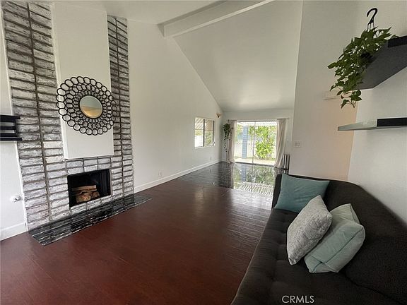 4th image of 10135 Gunn Ave