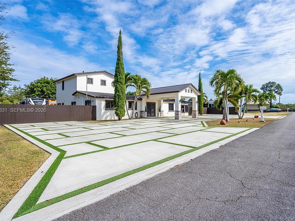 1st image of 20221 SW 318th St