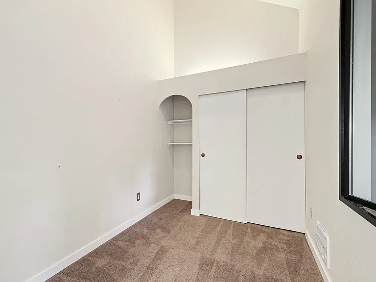 Starboard Apartments — Photo 39