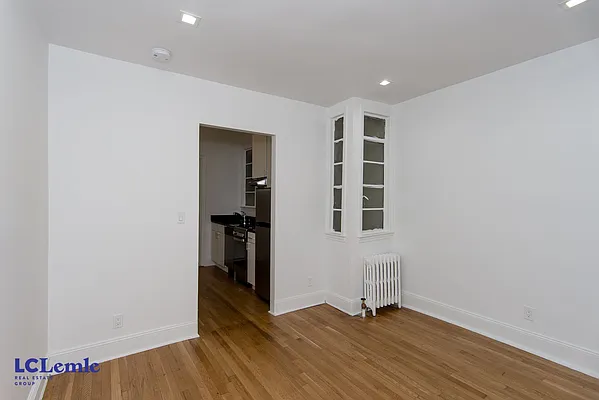 Rented by LC Lemle Real Estate Group | media 16