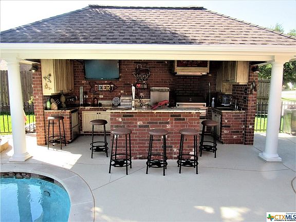 5th image of 1226 Ambrose Dr