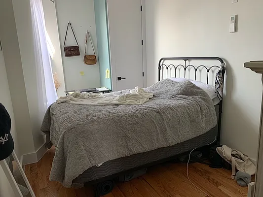 Rented by Greenrock Management | media 26