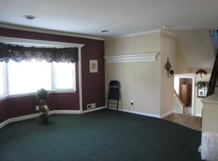 6 Smalley Rd, Edison, NJ 08817