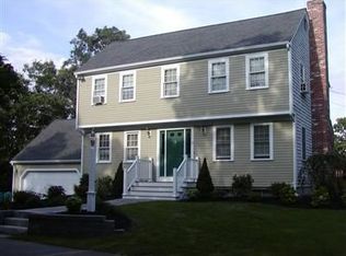 39 Arnold Rd, Forestdale, MA 02644