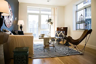 Sold by aptsandlofts.com