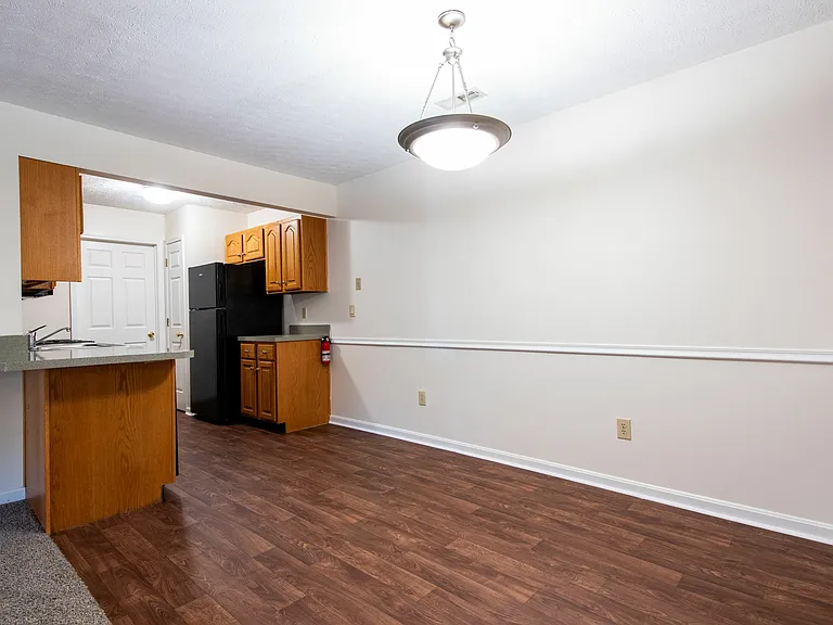 Autumn Ridge Apartments — Photo 17