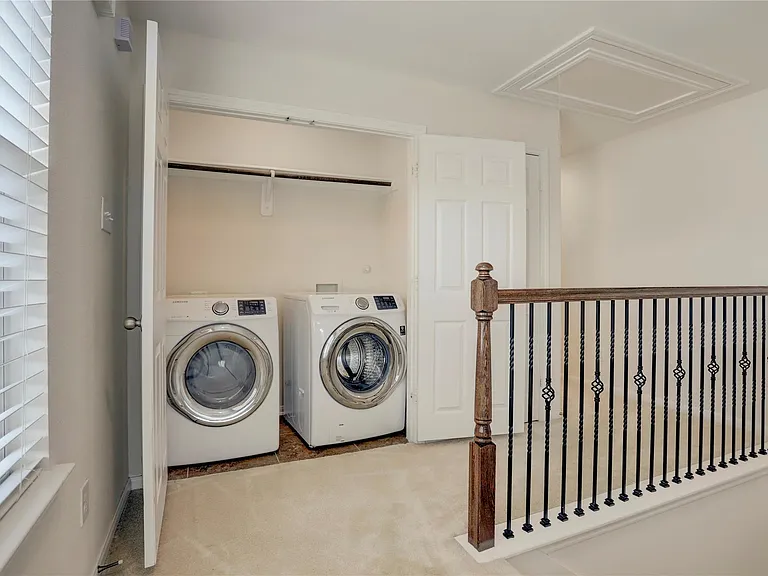 10046 Hillside Bayou Dr — Photo 17