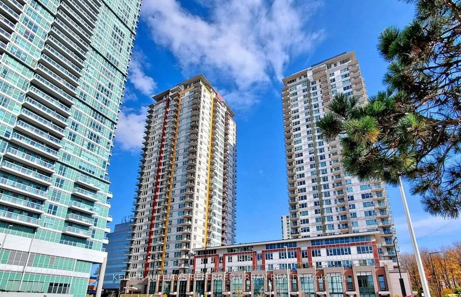 Centro Condos — Photo 1