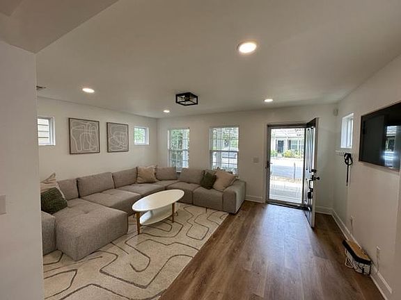 5th image of 3022 Bienville Dr