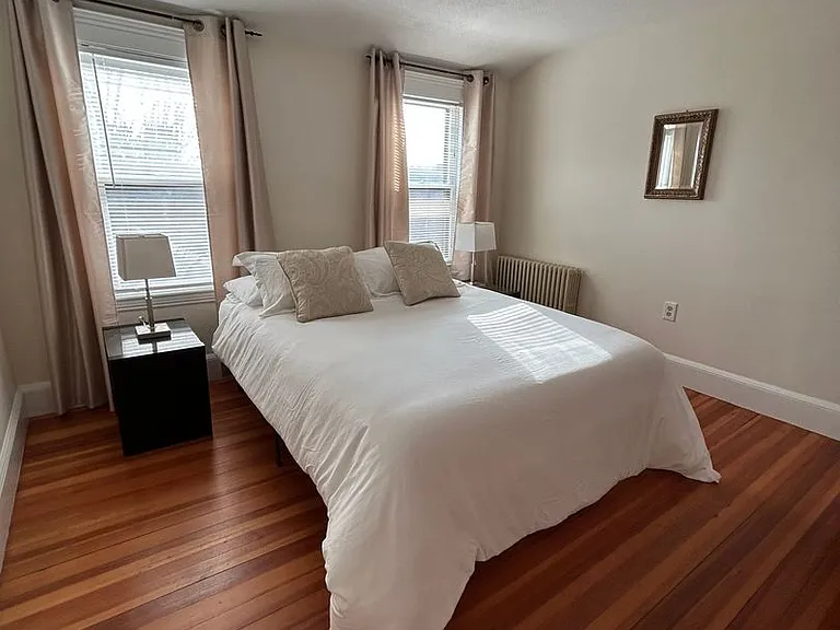 12 Grandview St #3 — Photo 4