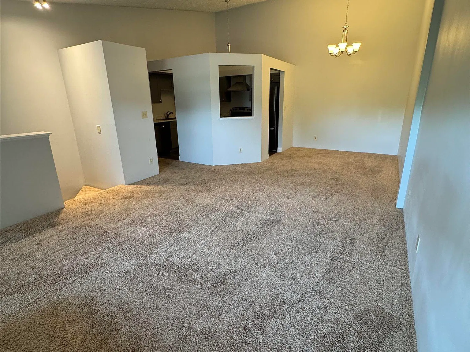 2 bed, 2.0 bath, 1213 sqft, $1,750 — Photo 4