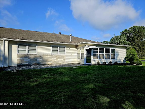 3rd image of 28B East Road