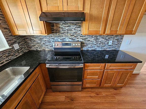 5th image of 452 S Bernardo Ave #4