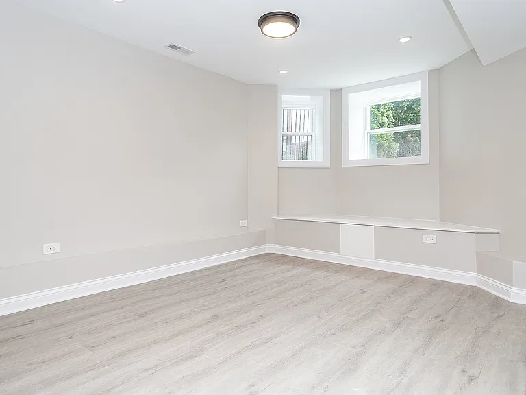 1840 N Saint Louis Ave #1 — Photo 20