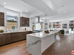 250 N Crescent Dr #101, Beverly Hills, CA 90210