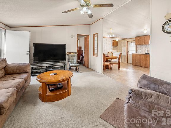 3rd image of 2748 Flat Creek Rd