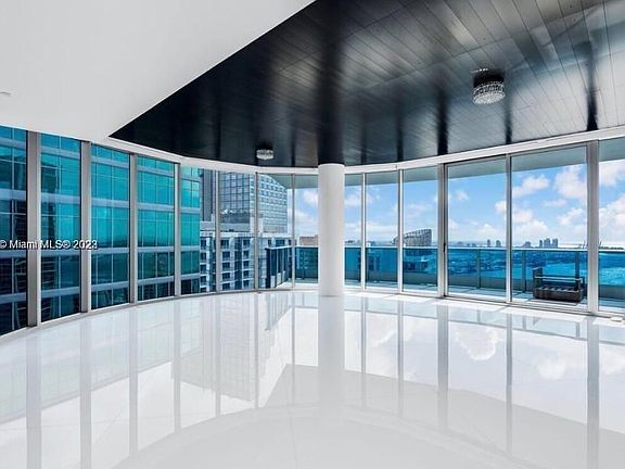 4th image of 200 Biscayne Boulevard Way 4811 #&-4801