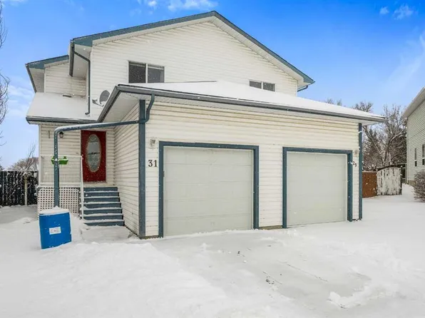 31 E Ross Pl, Crossfield, AB T0M 0S0