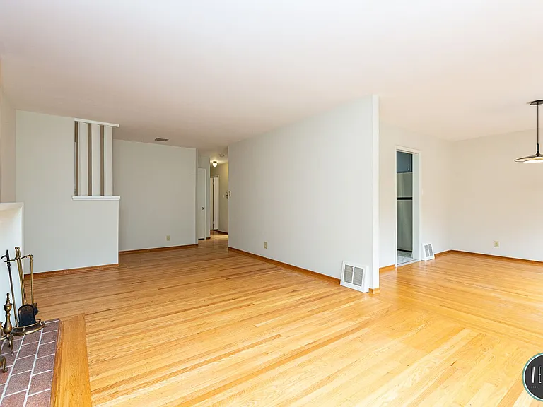 41 Dellbrook Ave — Photo 5