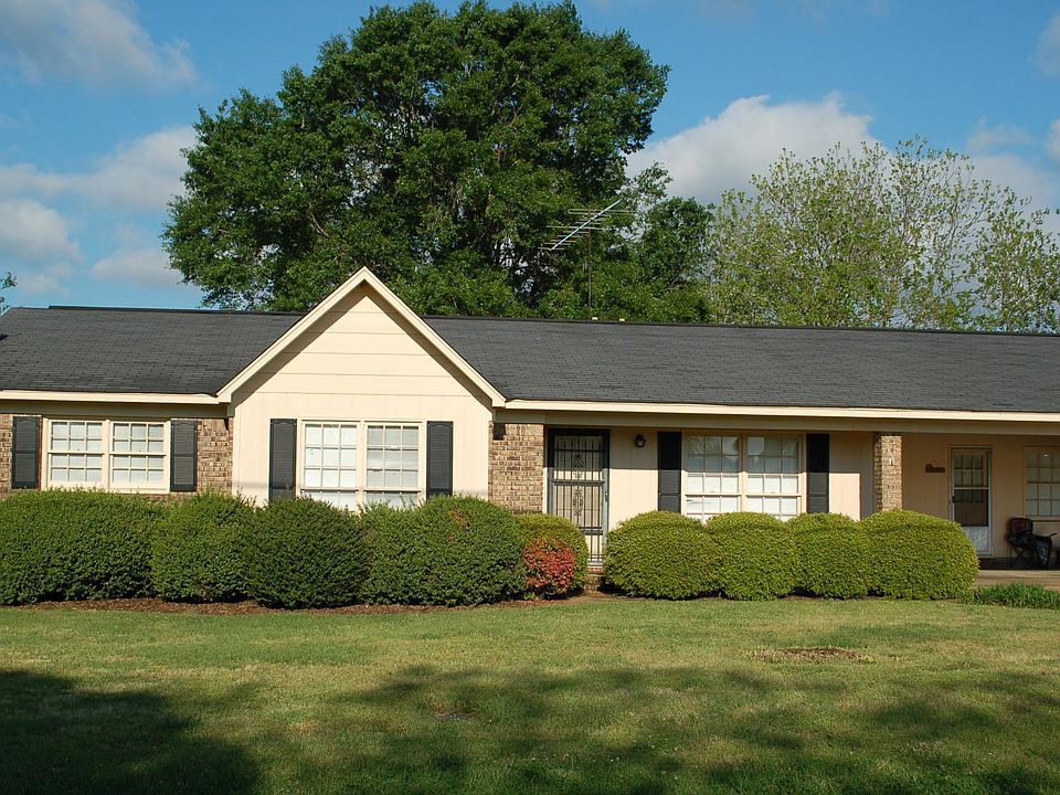 1st image of 10000 Meadowood Dr