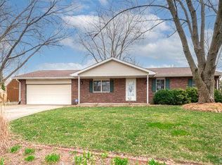 526 Buckhorn Ct, Troy, IL