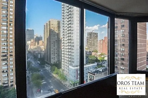Rented by City Connections Realty | media 8
