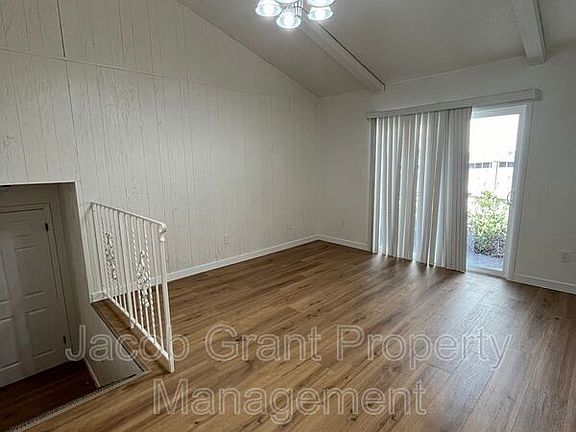 4th image of 598 Hansen Ave Unit 3