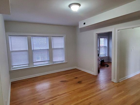 5th image of 3158 W Cullom Ave APT 2