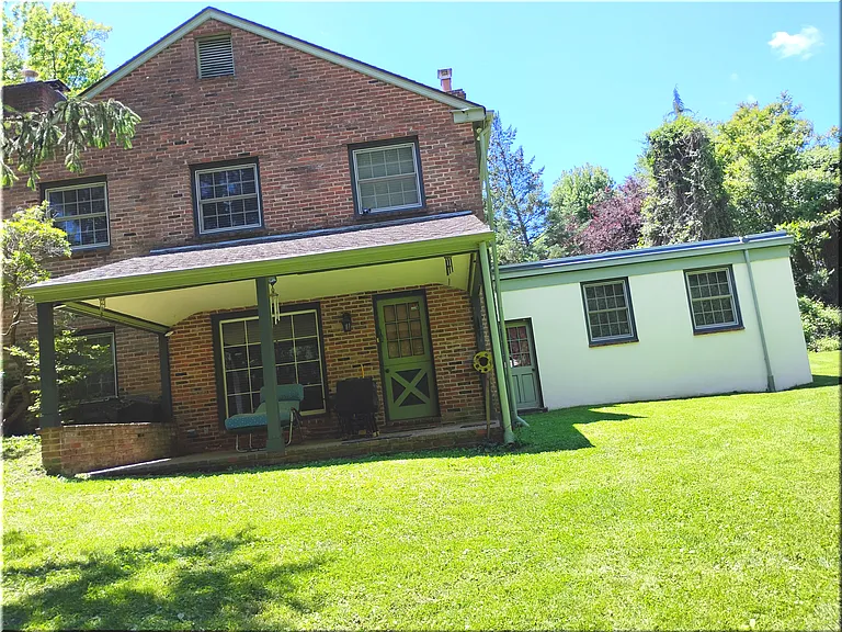 1124 Rose Glen Rd — Photo 8