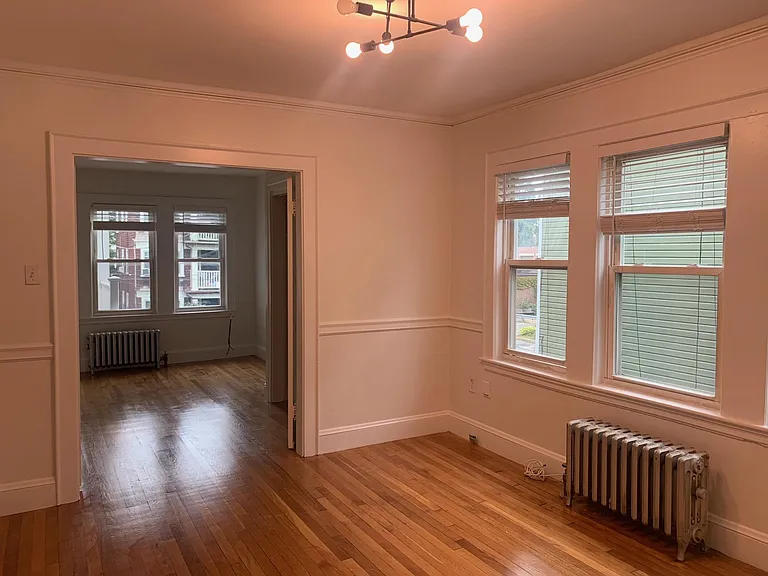 29 Gibson St #2L — Photo 5