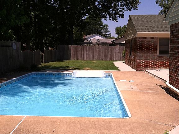 2nd image of 4717 Marlborough Dr