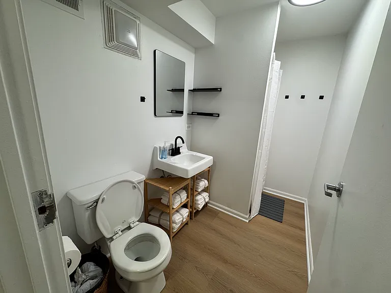 3059 W Augusta Blvd #B — Photo 24