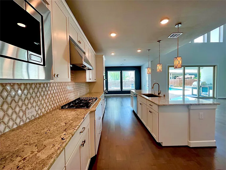 23707 Montclair Forest Trl — Photo 11