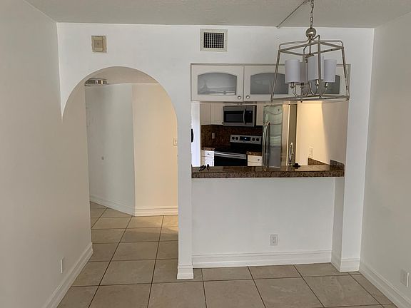 4th image of 10401 W Broward Blvd APT 211