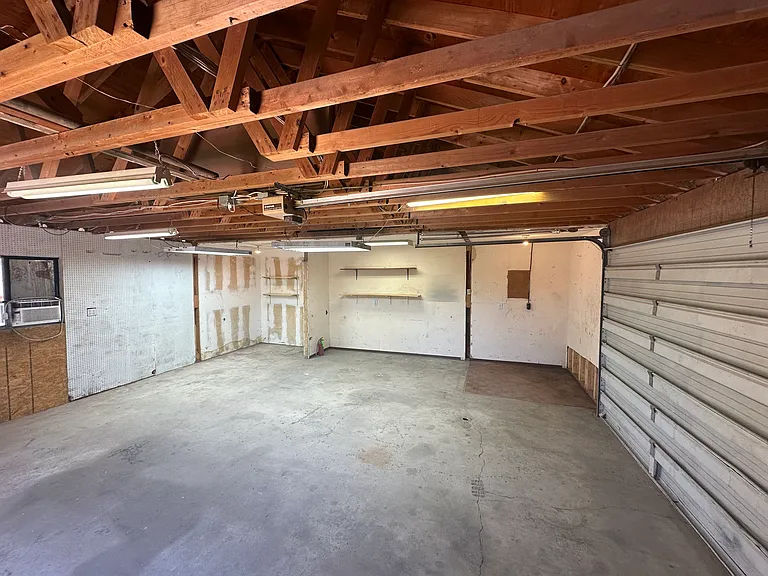7301 E 31st St — Photo 51