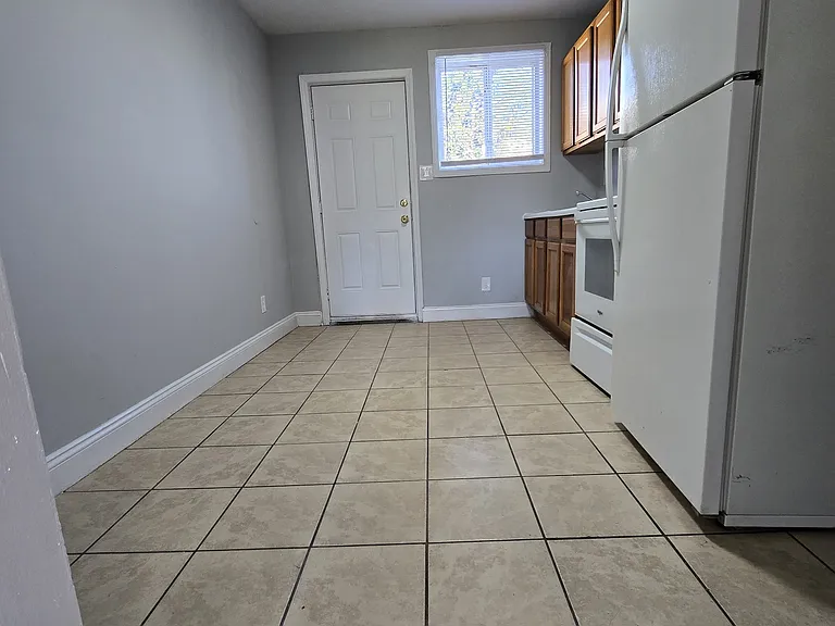 2108 Phaup St — Photo 10