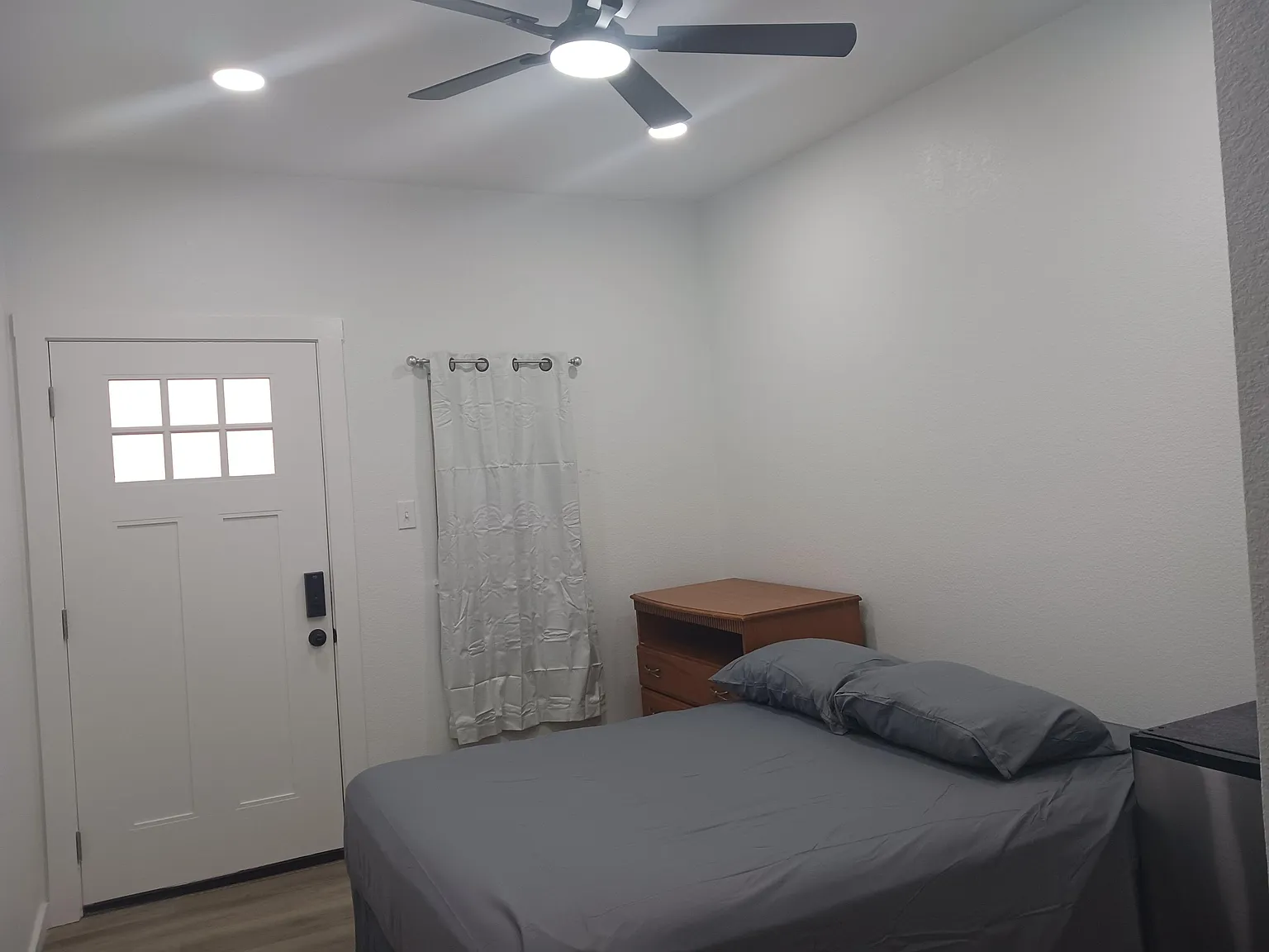 4 bed, 4.0 bath, 1697 sqft, $654 — Photo 4