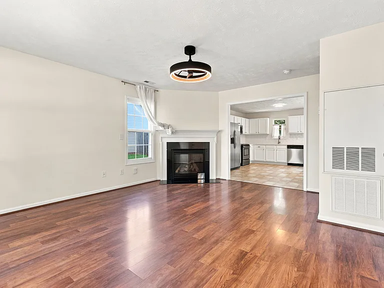 4906 Yorkchester Dr — Photo 10